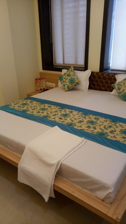 Deluxe room Hotel Ganga Regency