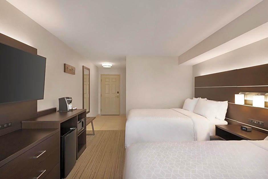 Двухместный номер Standard Holiday Inn Express & Suites Sarasota East, an IHG Hotel