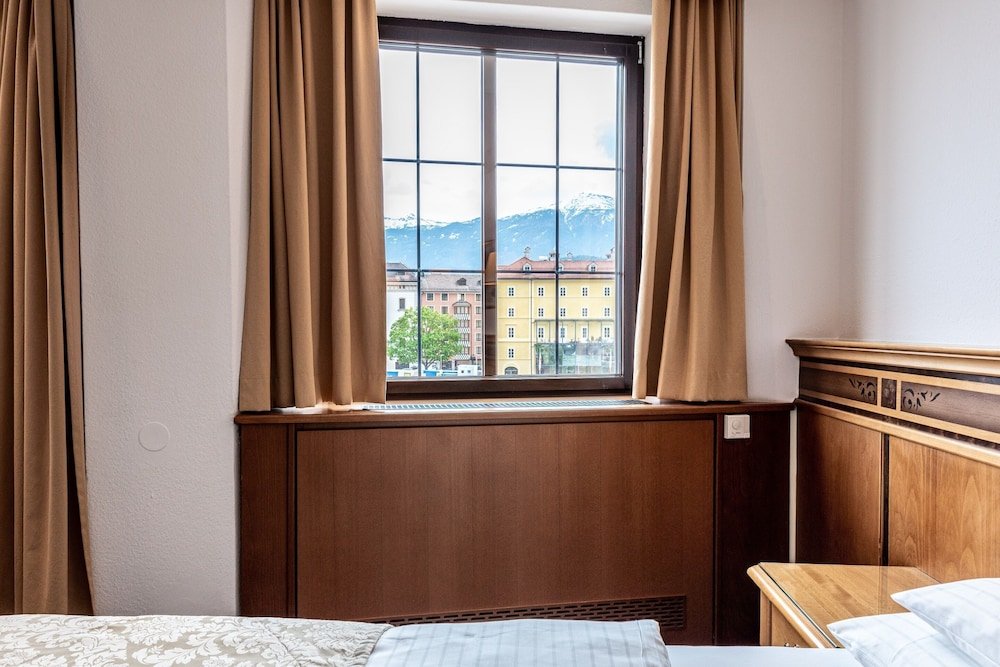 Standard Double room with river view Hotel Mondschein