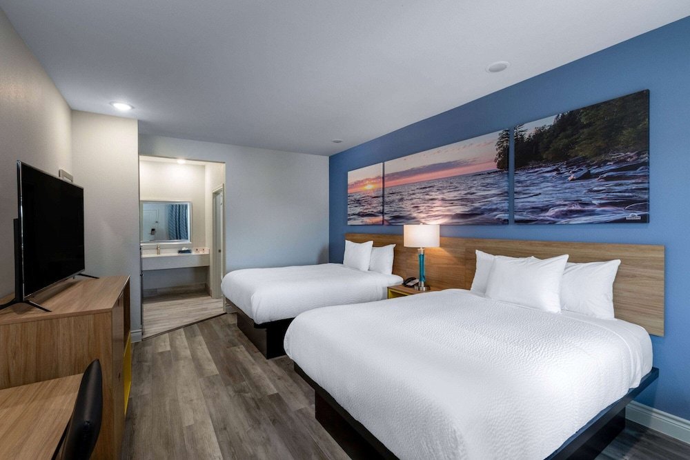 Comfort Quadruple room Days Inn & Suites