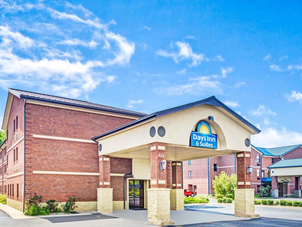 Letto in camerata Days Inn & Suites by Wyndham Jeffersonville IN