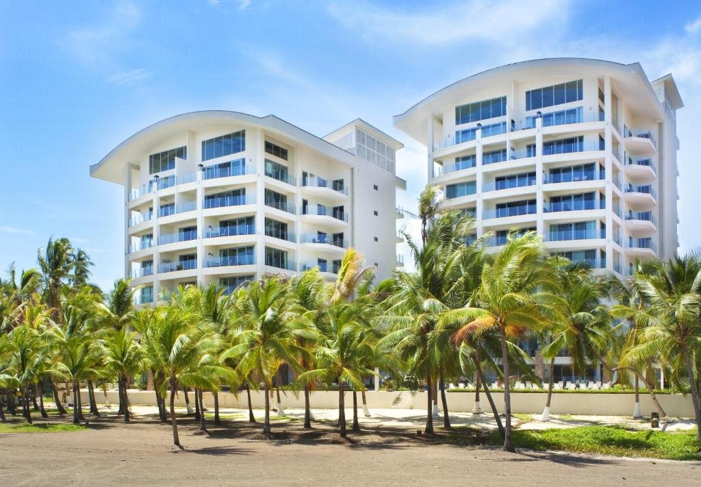 2 Bedrooms Apartment with ocean view Best in Jaco Diamante del Sol Condos