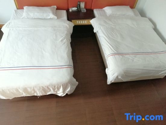 Bed in Dorm (male dorm) Xinhui Hostel