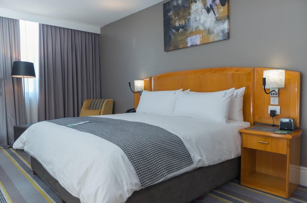 Номер Standard Holiday Inn - Mutare, an IHG Hotel