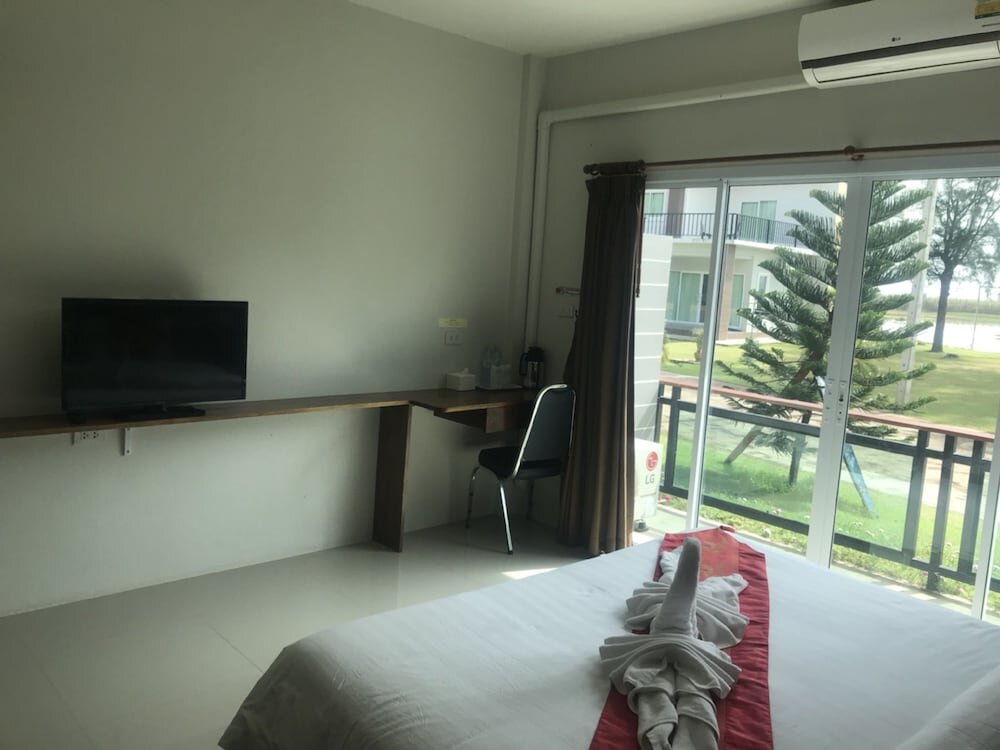 Standard Family room with balcony Hadthong Resort