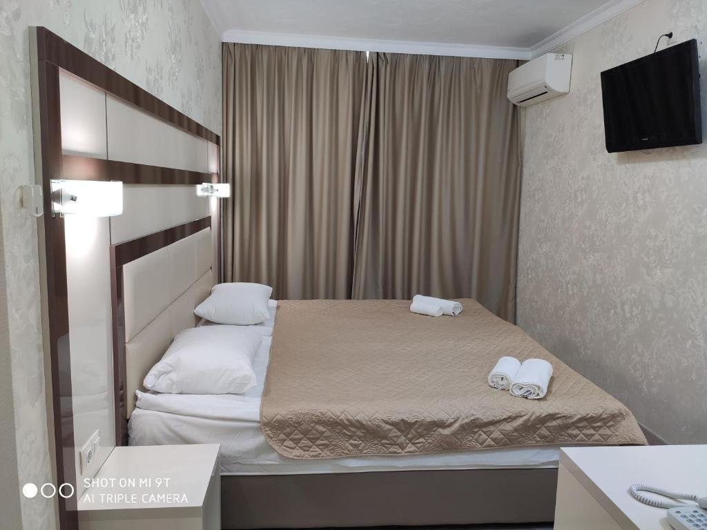 Standard double chambre Vue piscine Family Hotel Gallery