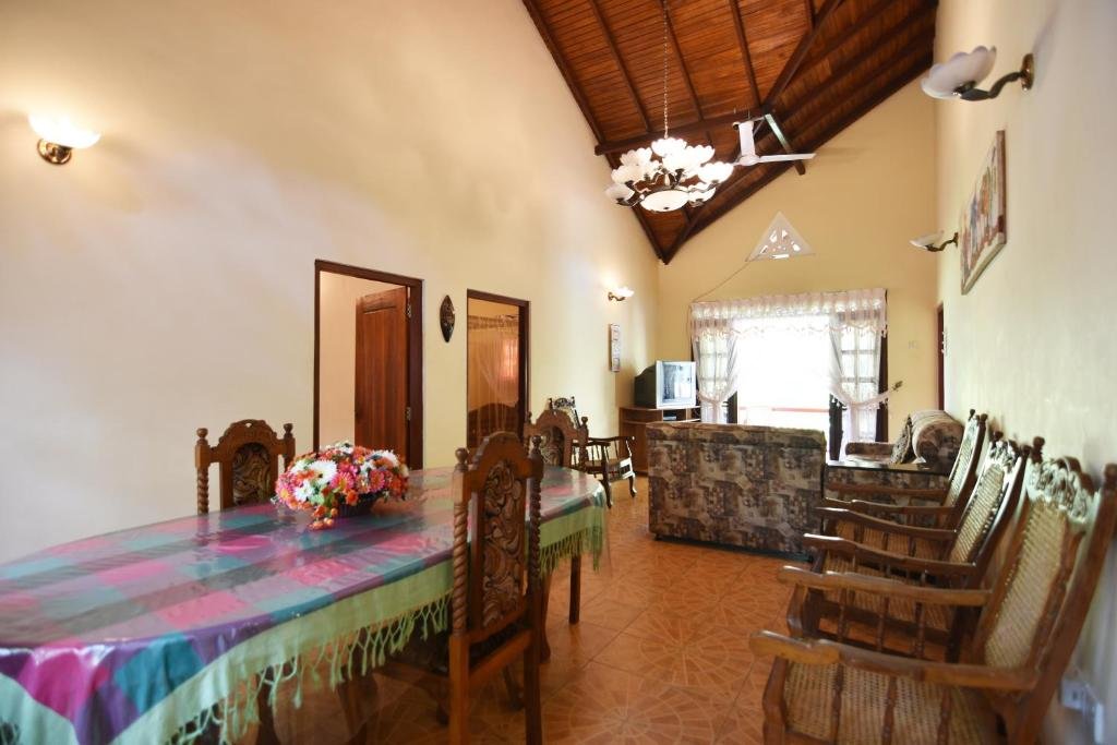 Villa mit Balkon und mit Gartenblick The Lodge Unawatuna