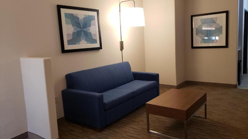 Suite Holiday Inn Express Hotel and Suites Weslaco, an IHG Hotel