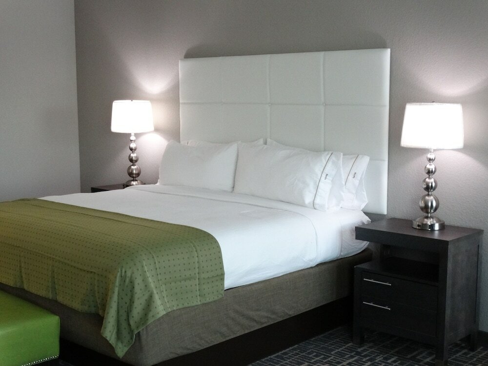 Standard room Holiday Inn Covington, an IHG Hotel