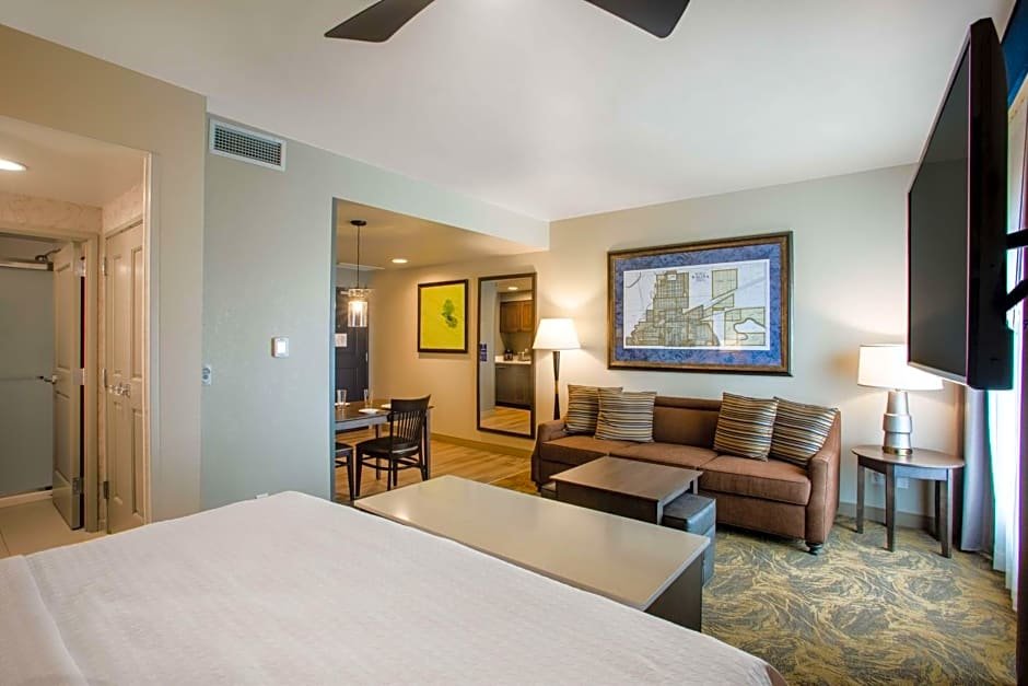 Люкс Standard Homewood Suites By Hilton Salina/Downtown, Ks