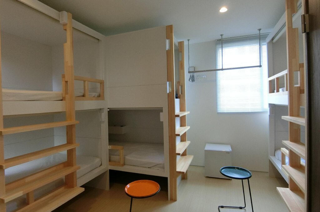 Кровать в общем номере plat hostel keikyu sapporo sky