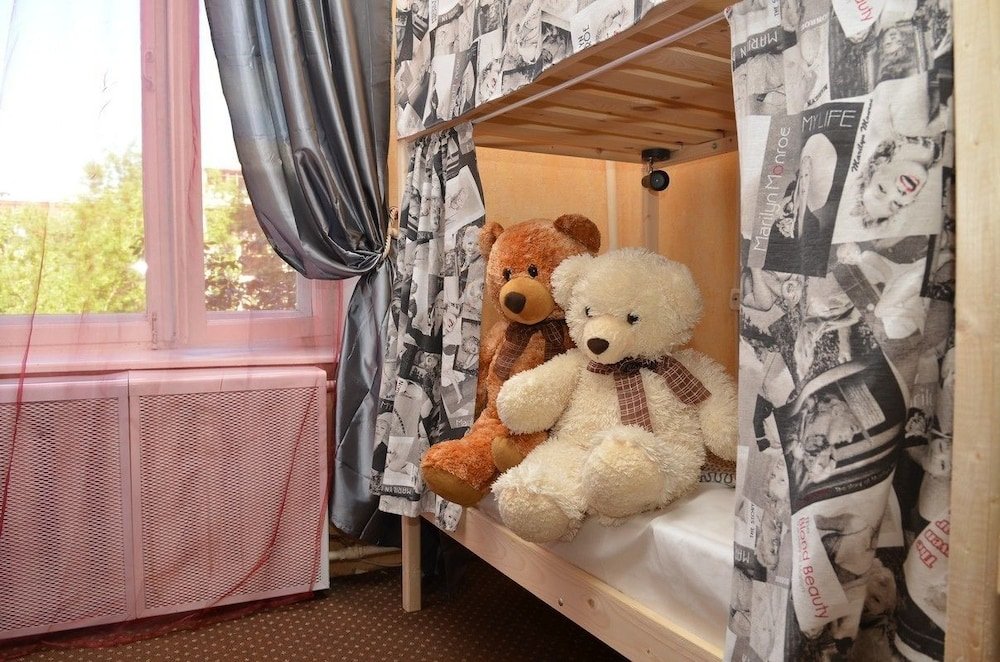 Кровать в общем номере (мужской номер) Тедди Хостел