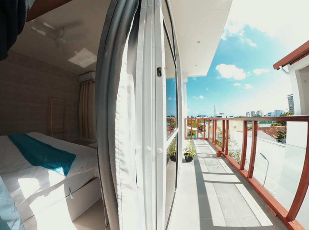 Standard Doppel Zimmer mit Balkon Solunar Maldives