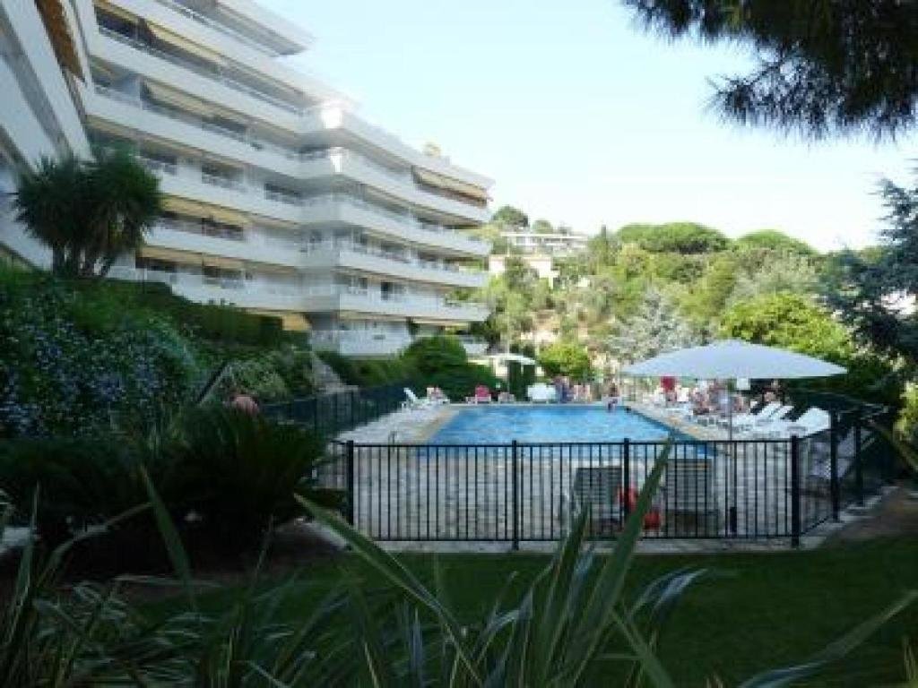 Apartamento Two Bed apartment in a gated residence with gardens in Cannes with sea views 865