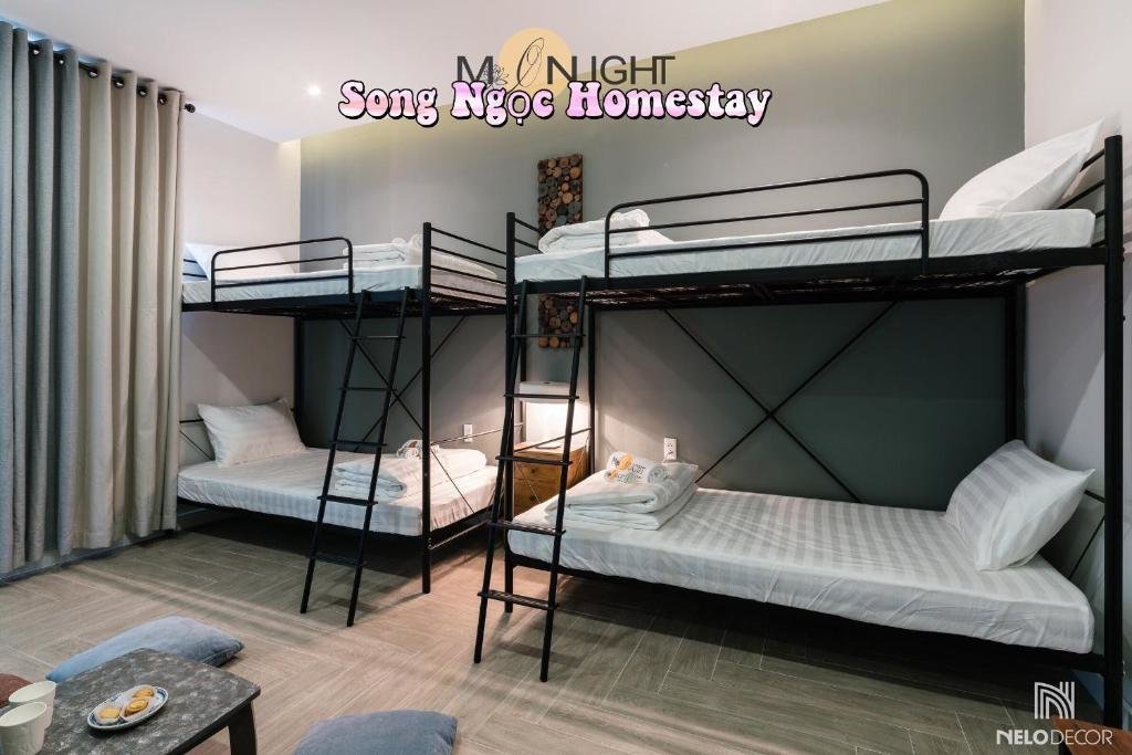 Cama en dormitorio compartido Homestay Song Ngọc Phan Thiết