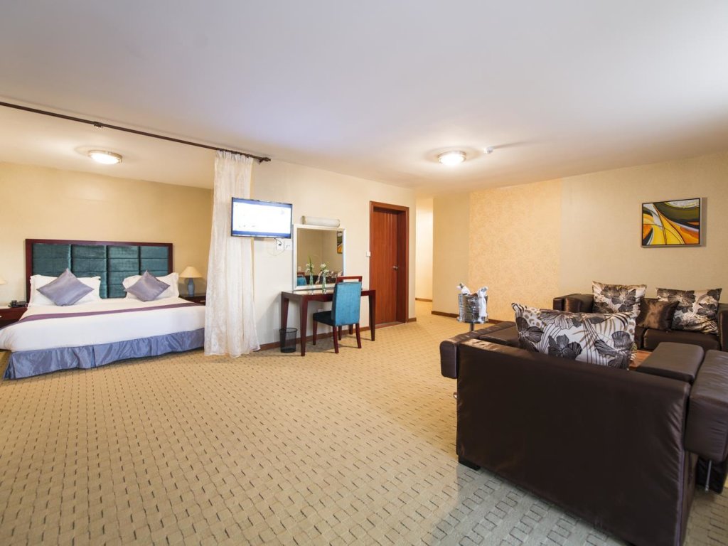 Deluxe double chambre avec balcon et Vue piscine Hotel Villa Portofino Kigali