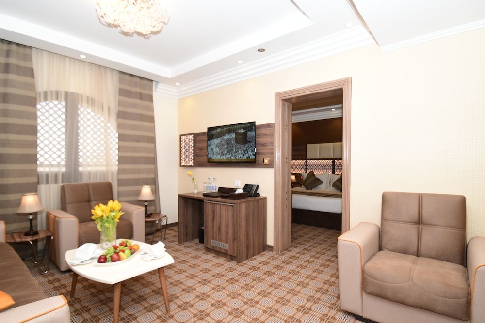 Люкс Golden Tulip Al-Zahabi Hotel
