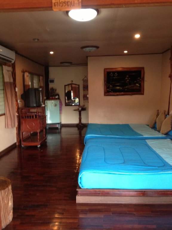 Standard Family room with balcony Klongsai Hills