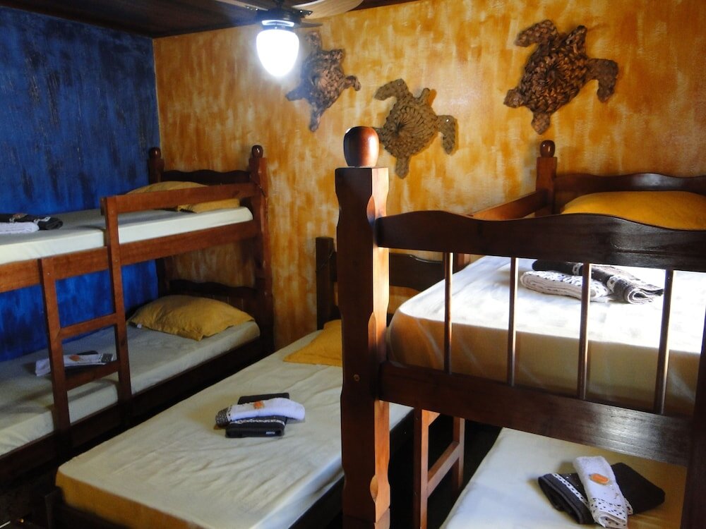 Кровать в общем номере с видом на сад Pousada Farol Velho