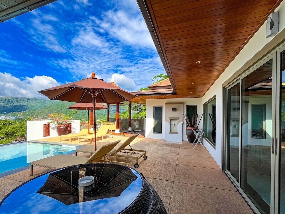 Вилла Deluxe с 2 комнатами с балконом и с видом на океан Villa Tantawan Resort - Private Pool Villas