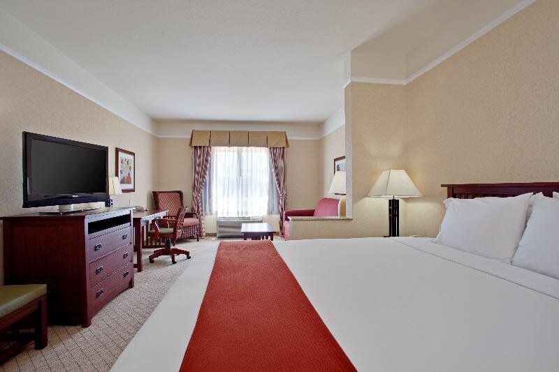 Двухместный номер Standard Holiday Inn Express Hotel & Suites San Dimas, an IHG Hotel