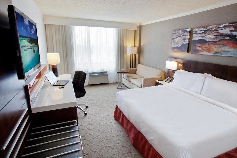 Standard room Delta Hotels