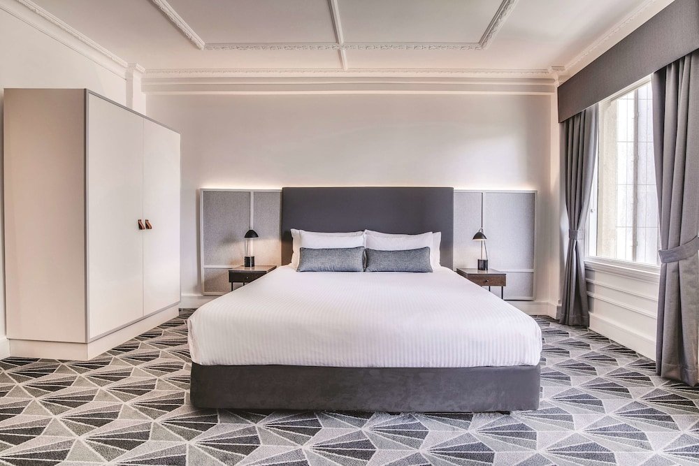 Номер Deluxe The Savoy Hotel on Little Collins Melbourne