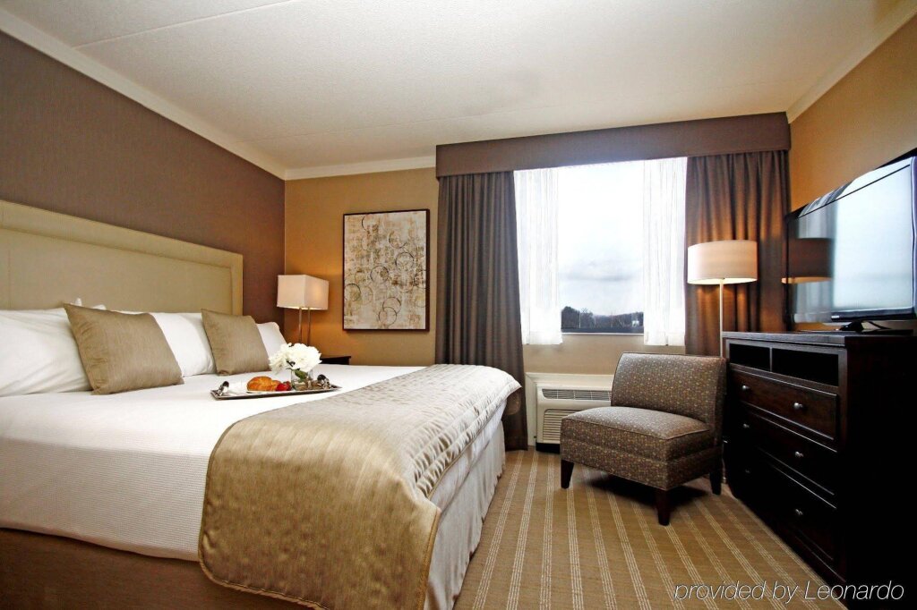 Hotels near P T Barnum Square. Prices & Easy Booking‎!