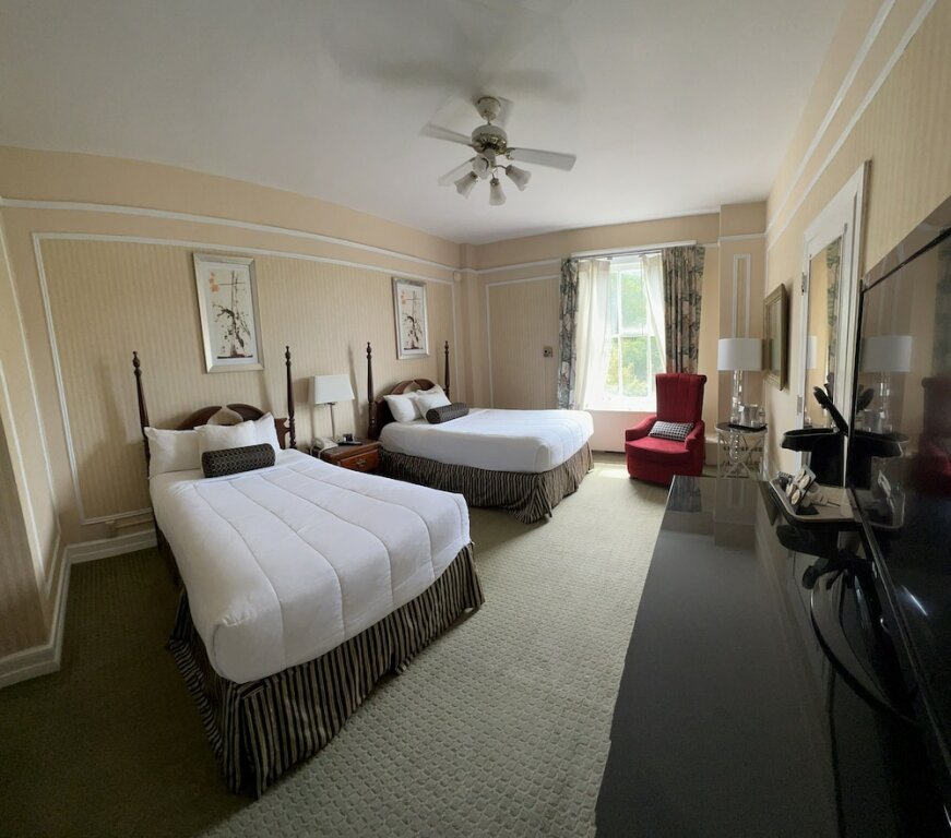 Standard Quadruple room Arlington Resort Hotel & Spa