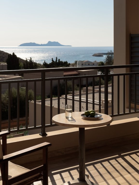 Полулюкс с балконом и с видом на море Paralos Irini Mare