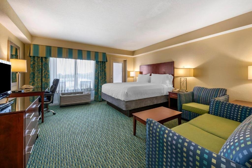 Двухместный номер Standard с балконом Holiday Inn Resort Orlando - Lake Buena Vista, an IHG Hotel