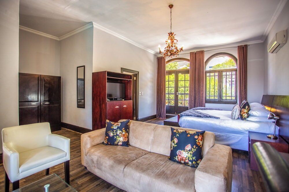 Двухместный номер Luxury с балконом Cape Riviera Guesthouse