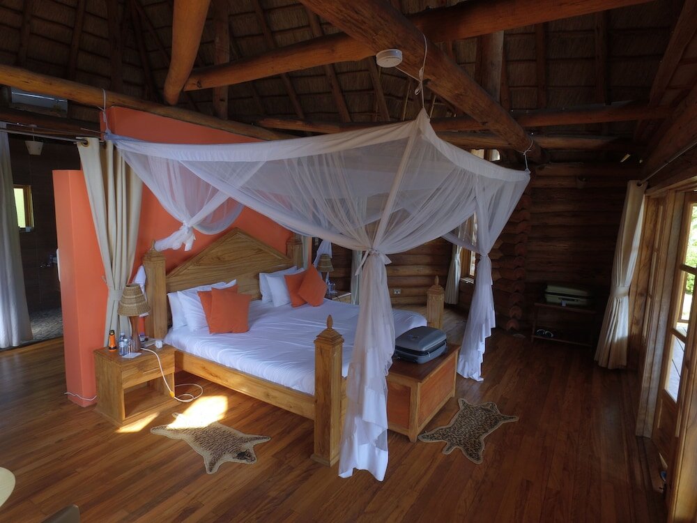 Suite Trackers Safari Lodge Bwindi