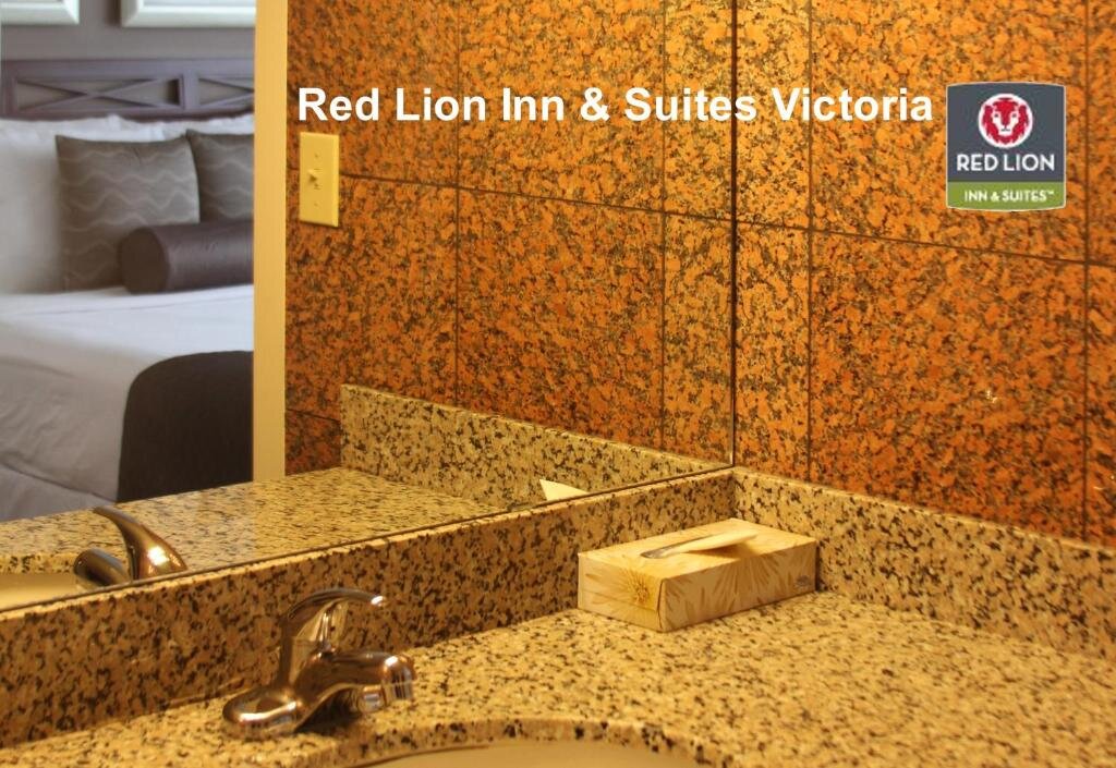 Studio Red Lion Inn and Suites Victoria