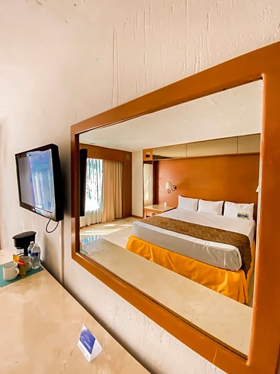 2 Bedrooms Suite Plaza Pelicanos Club Beach Resort