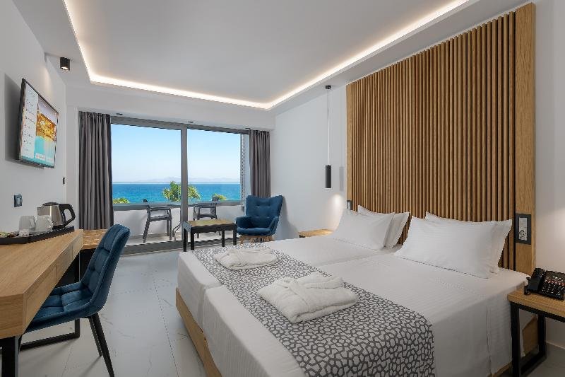 Habitación doble Superior con balcón y con vista al mar Oceanis Beach Hotel