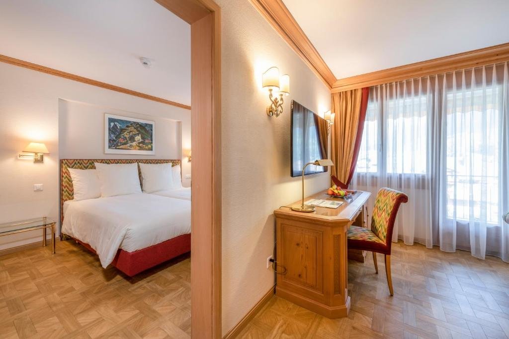 Junior-Suite mit Balkon Hotel Vereina
