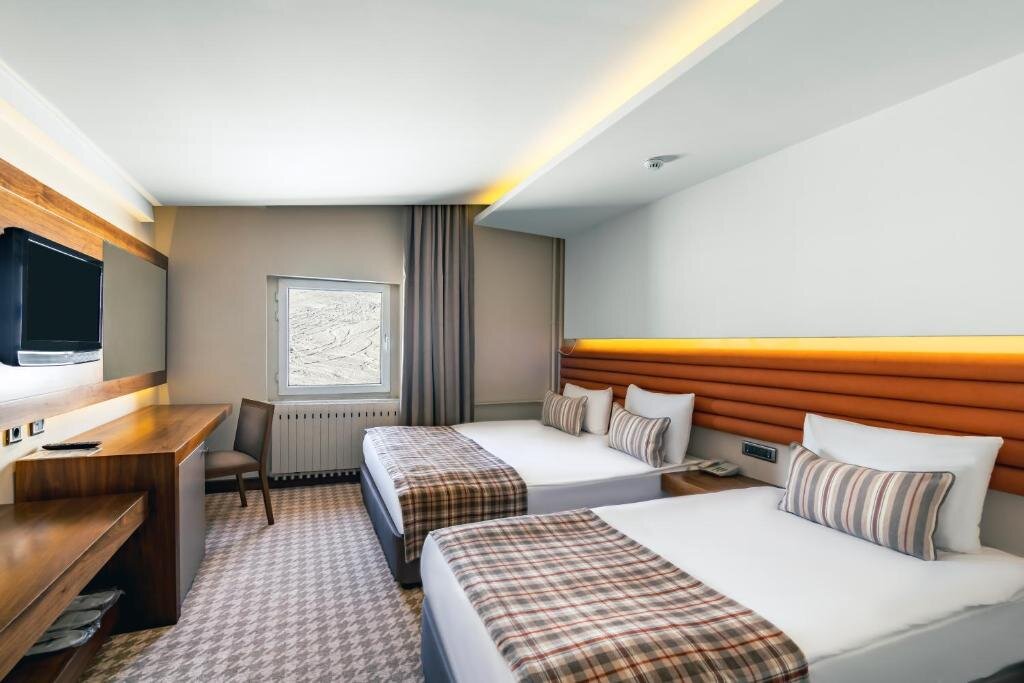 Standard Doppel Zimmer mit Bergblick Jura Hotels Kervansaray Uludag
