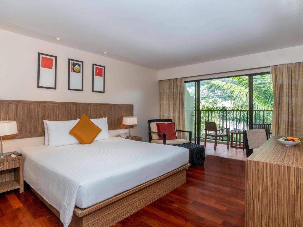 Двухместный номер Superior Holiday Inn Resort Phuket Surin Beach, an IHG Hotel