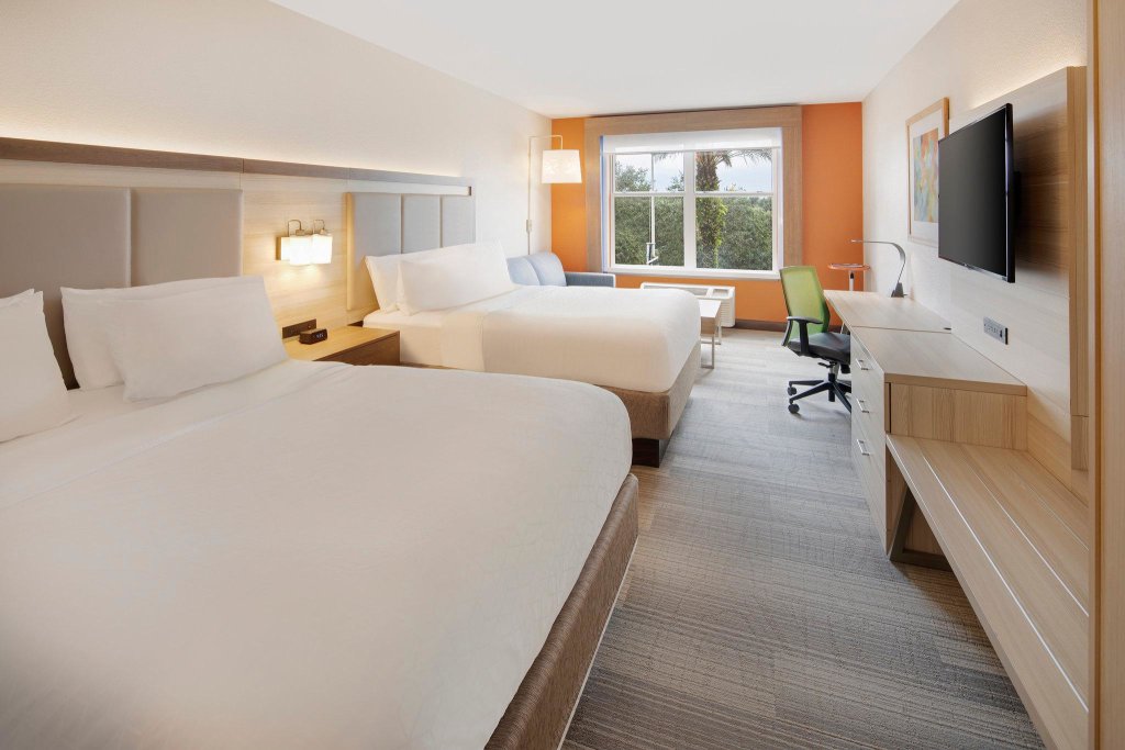 Номер Standard Holiday Inn Express & Suites S Lake Buena Vista, an IHG Hotel