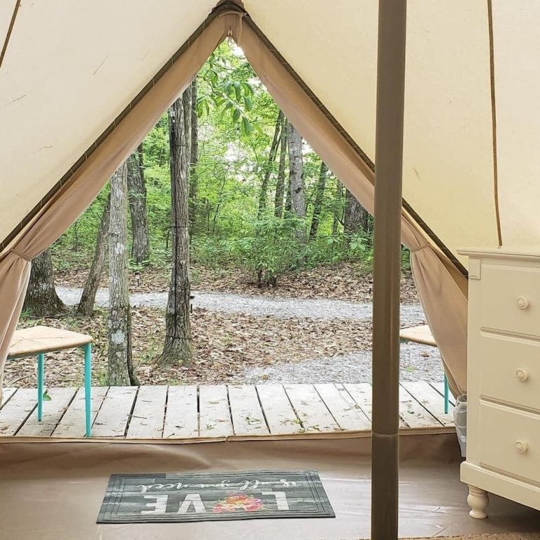Tenda Sassy Springs Retreat