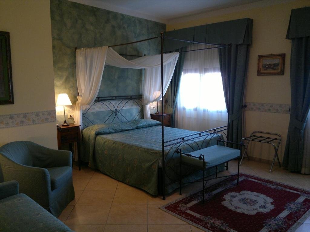 Standard Quadruple room Villa Ambrosina