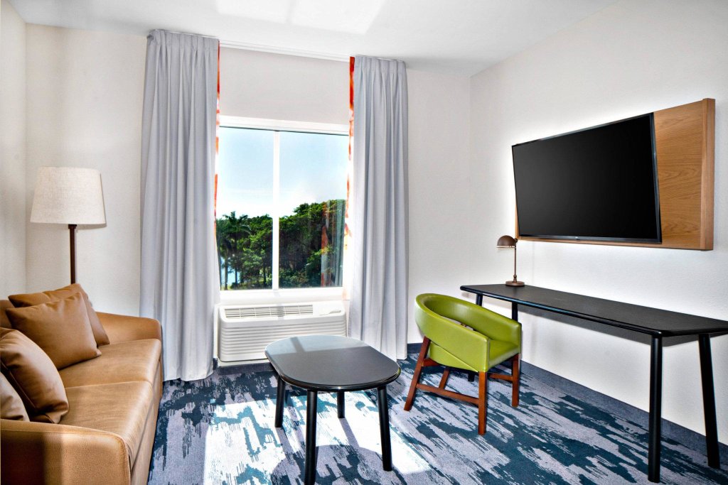Double suite Fairfield by Marriott Inn & Suites Deerfield Beach Boca Raton