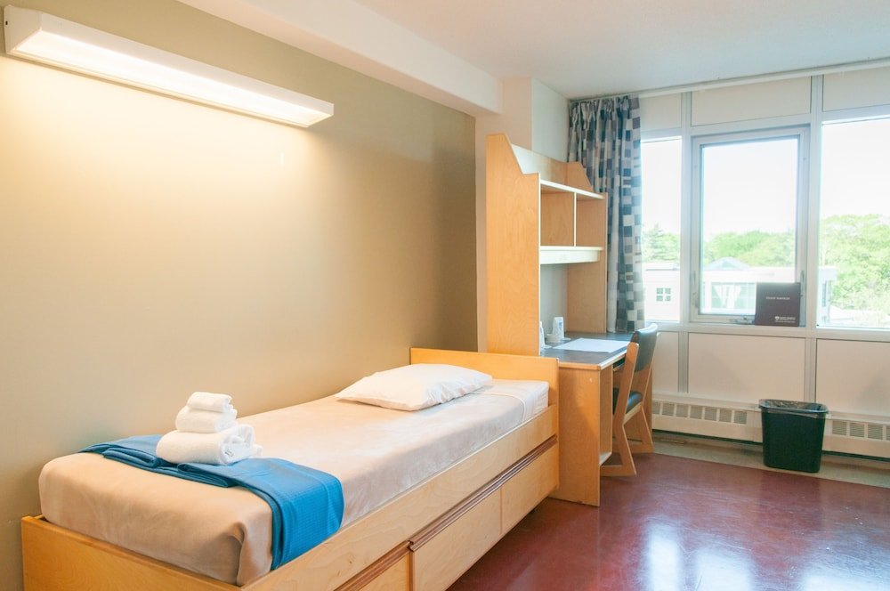Standard Zimmer Saint Mary's University Residence Summer Accommodations
