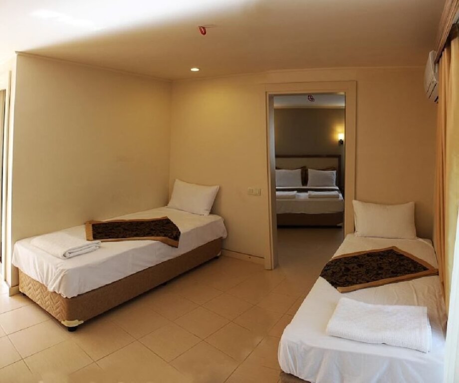 Standard Dreier Zimmer Buhana Hotel