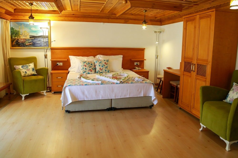 Standard Doppel Familie Zimmer mit Balkon Akyaka Yali Capkini