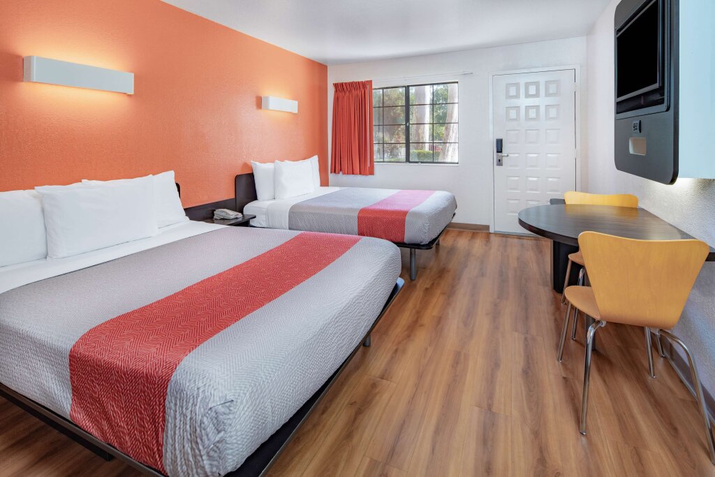 Premium Vierer Zimmer Motel 6-Thousand Oaks, CA
