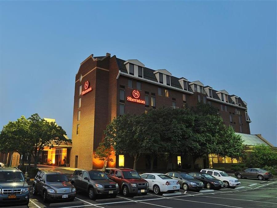 Четырёхместный номер Standard Crowne Plaza Annapolis, an IHG Hotel