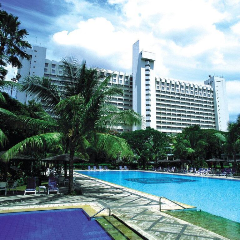 Люкс Garden Wing c 1 комнатой Hotel Borobudur Jakarta