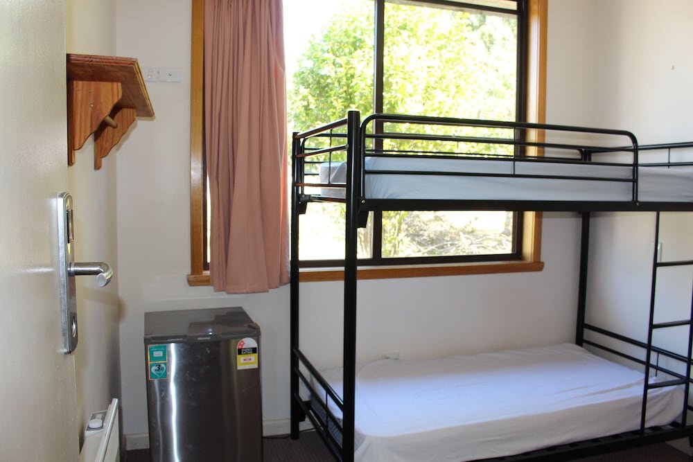 Кровать в общем номере SJ Hostel